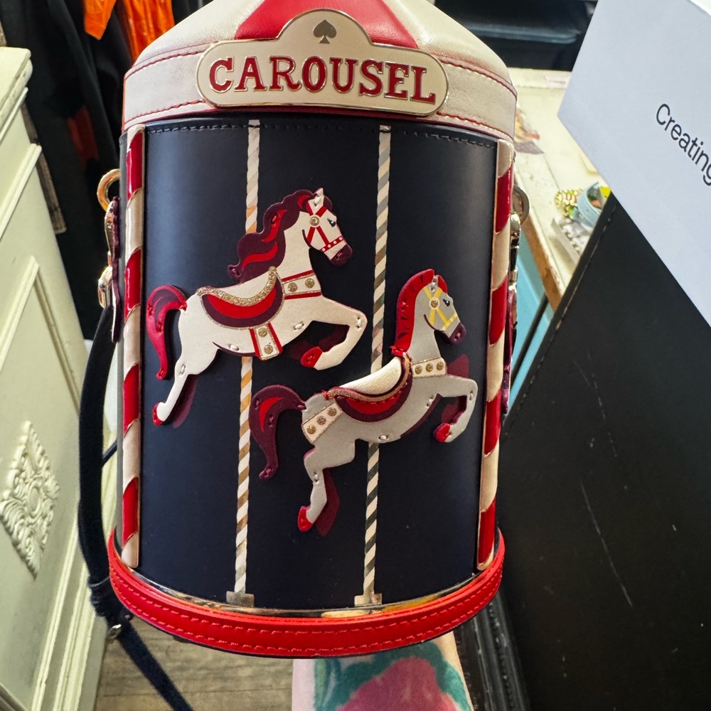 Kate Spade Red and White Carousel Crossbody Bag - Picture 4 of 6